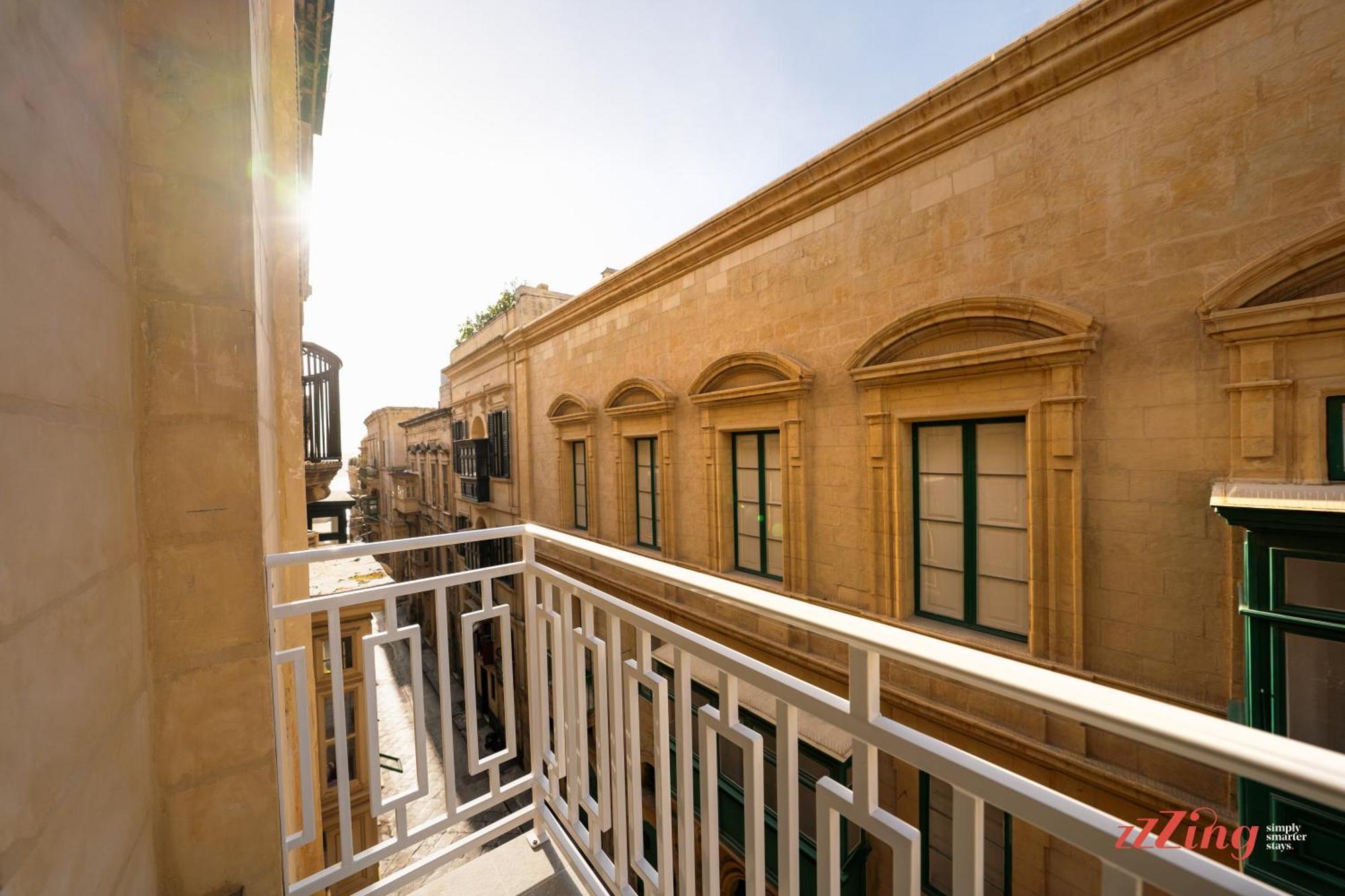 Avalon Boutique Hotel Valletta Exterior photo